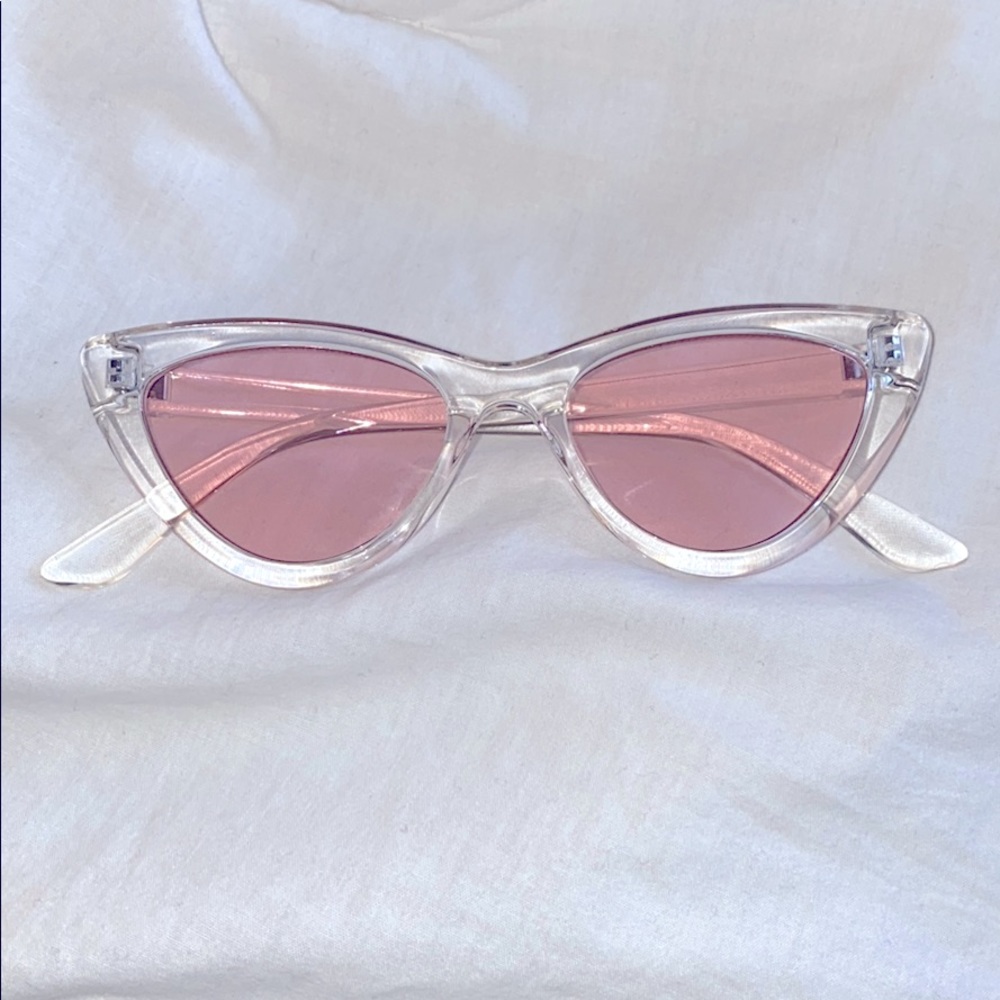 Pink Sunglasses w/ Clear Frame 🌸
